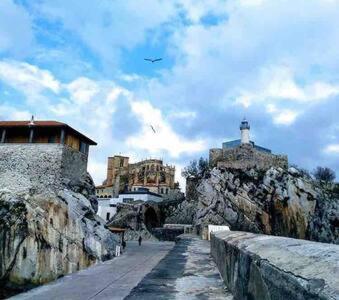 Castro Holidays - Apto B Nuevo Centrico Con Garaje Gratis Castro Urdiales
