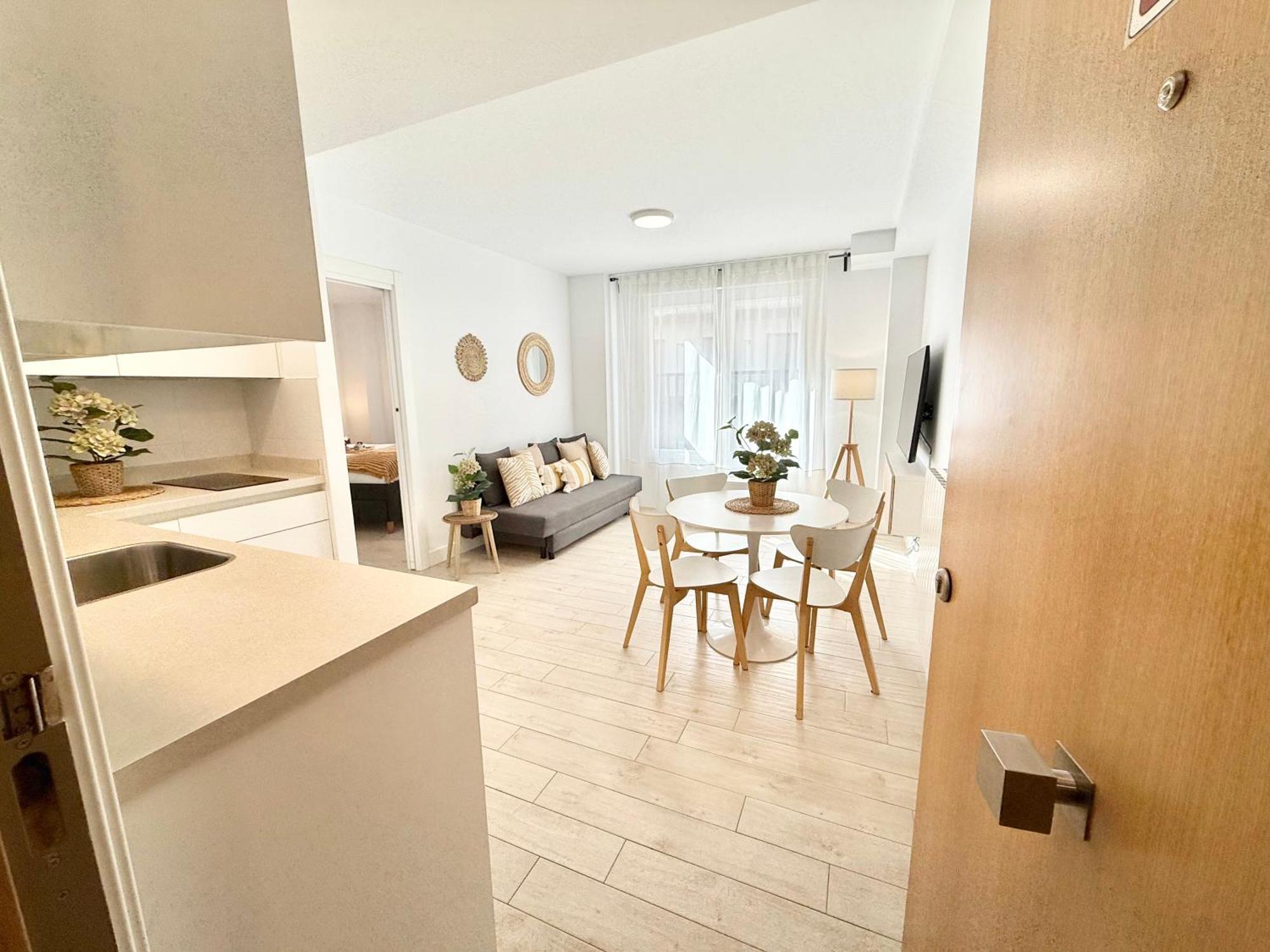 Castro Holidays - Apto B Nuevo Centrico Con Garaje Gratis Apartment
