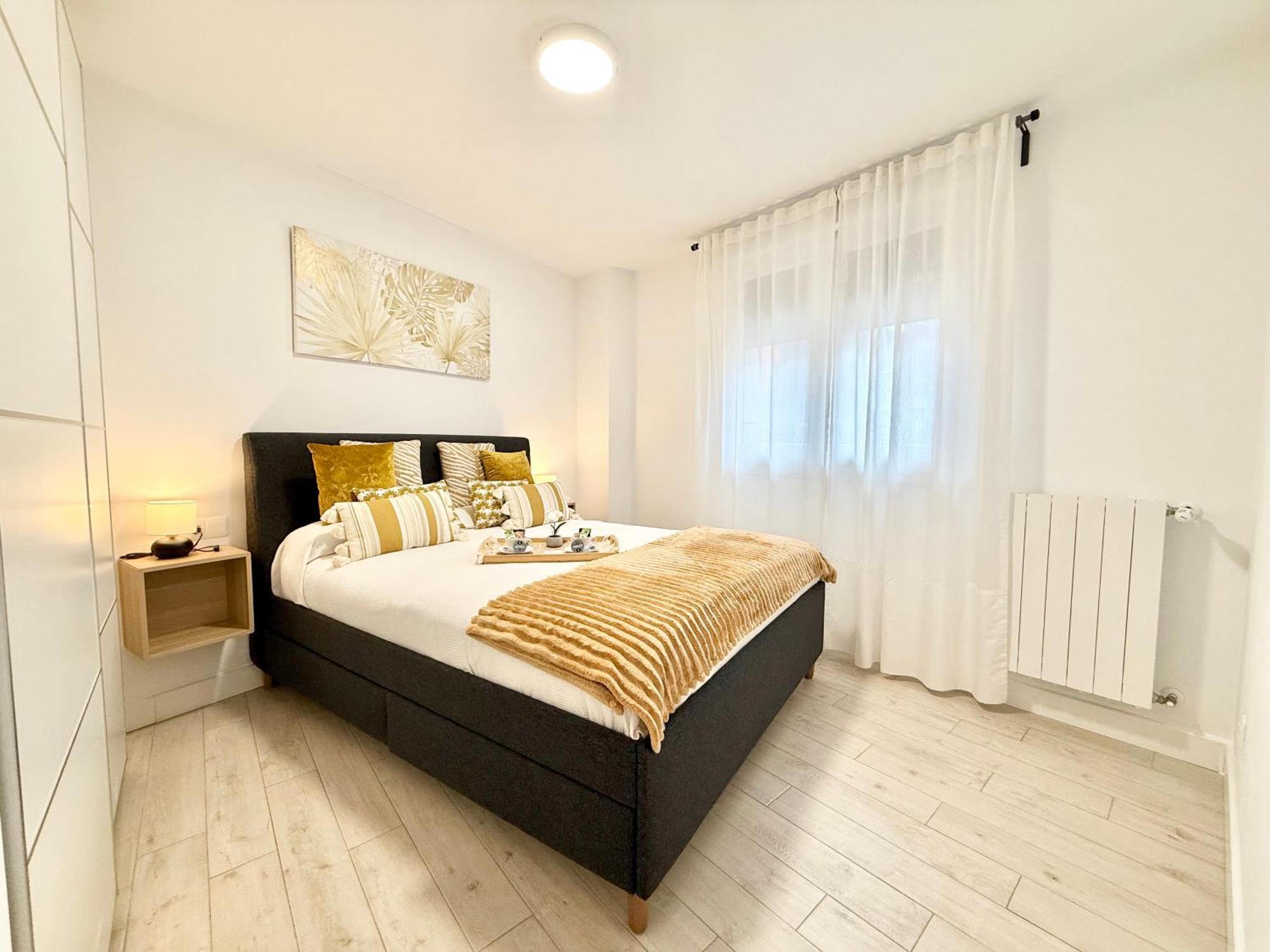 Castro Holidays - Apto B Nuevo Centrico Con Garaje Gratis * Castro Urdiales